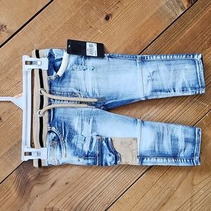 NWT Elite Premium Denim Stylish Distressed Jeans for Kids. 12months.